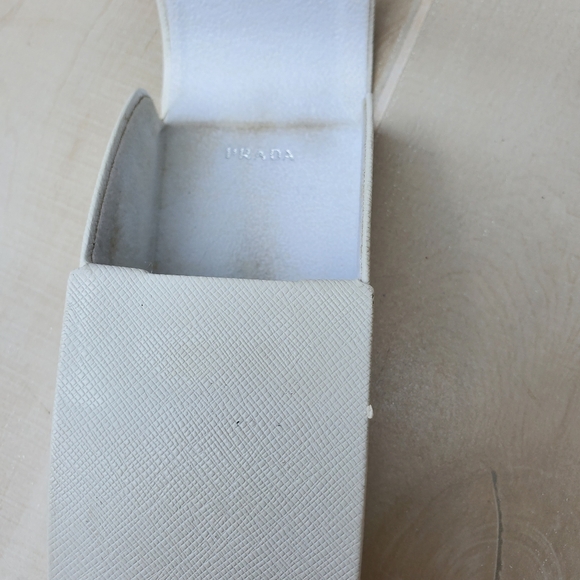 PRADA sunglasses - Picture 5 of 13